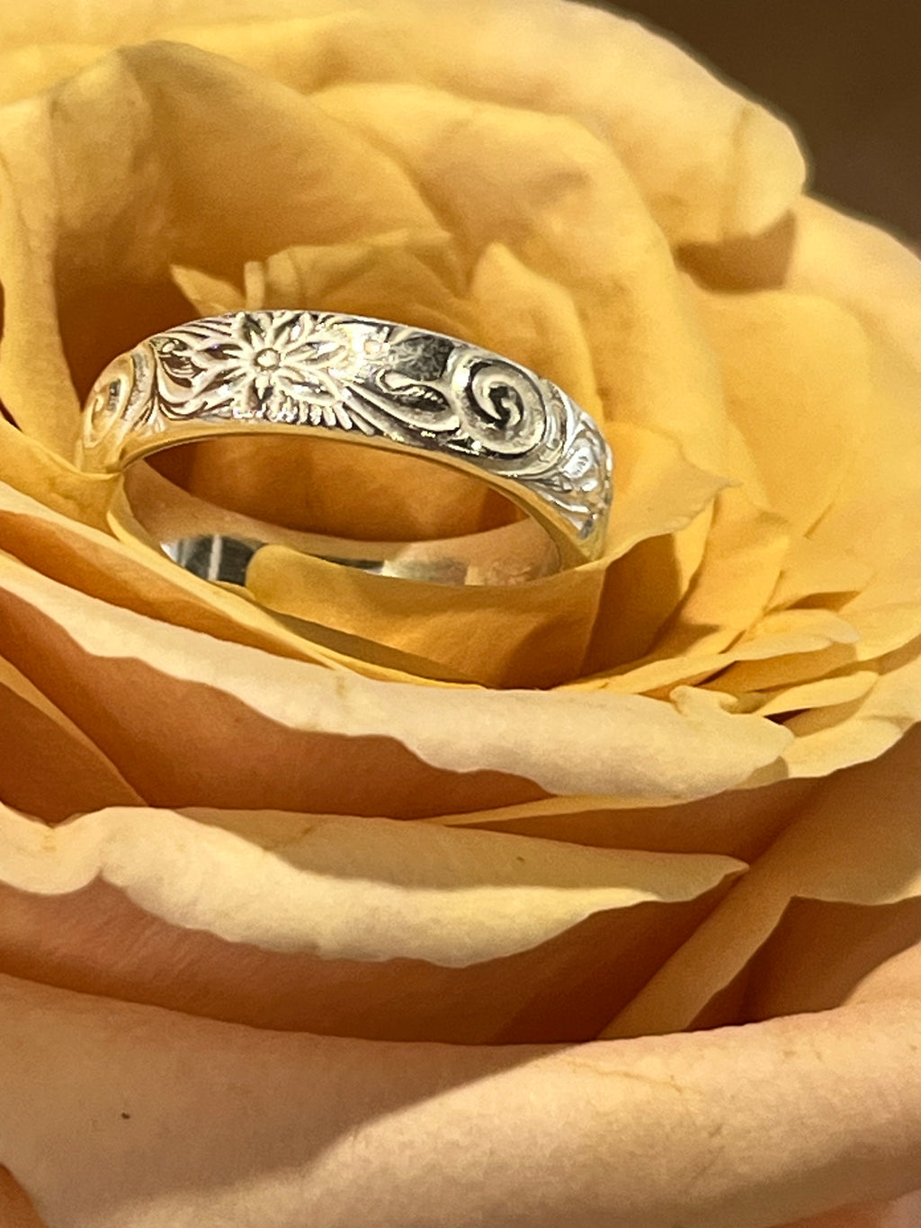 Silver sunflower swirl ring
