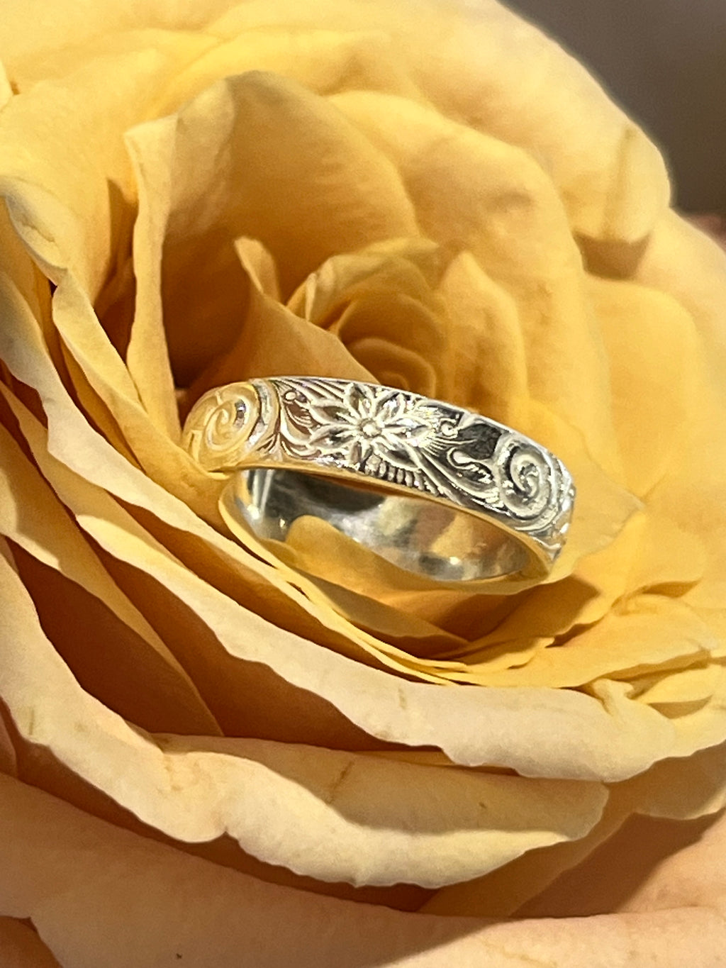 Silver sunflower swirl ring
