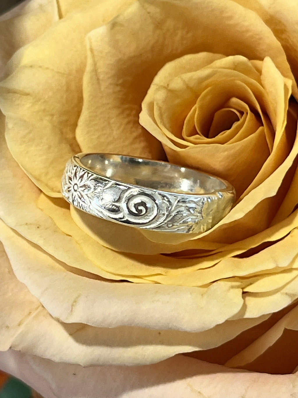 Silver sunflower swirl ring
