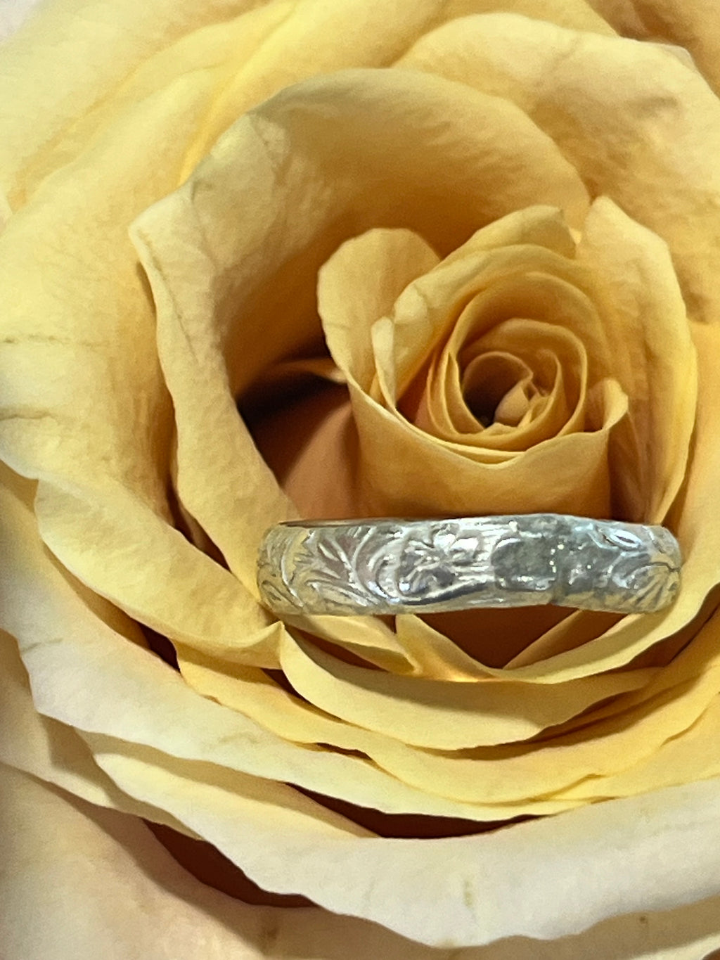 Silver vine ring