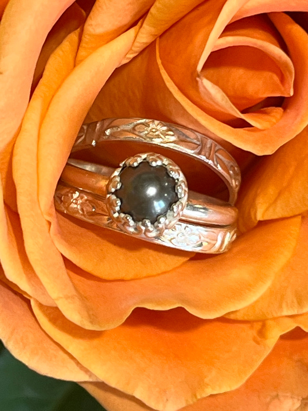Silver black pearl stack
