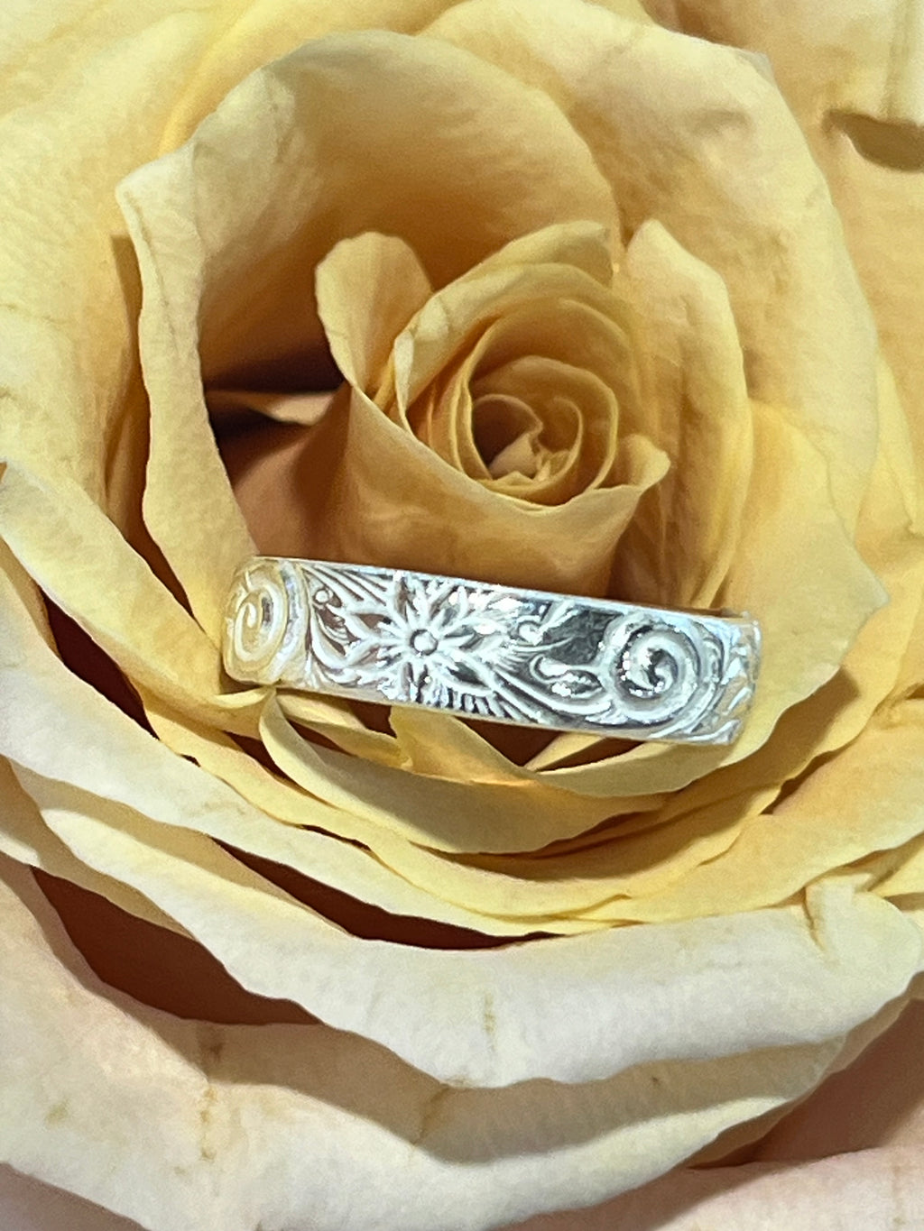 Silver sunflower swirl ring