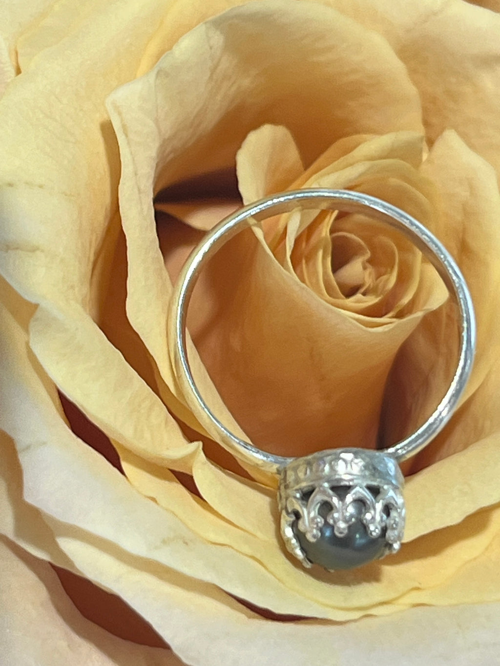 Black pearl set in sterling silver